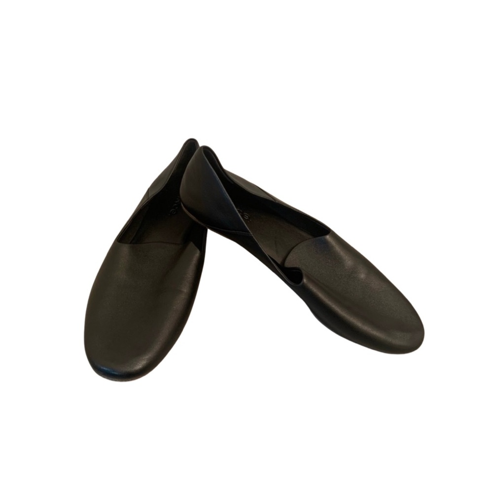 Designer Vince flats